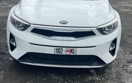 KIA Stonic, 2018 год, 1 600 000 рублей, 3 фотография