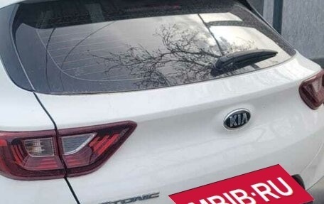 KIA Stonic, 2018 год, 1 600 000 рублей, 6 фотография