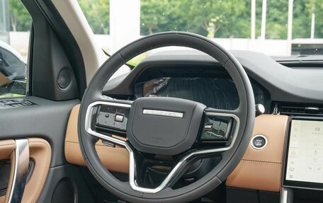 Land Rover Discovery Sport I рестайлинг, 2025 год, 5 378 000 рублей, 11 фотография