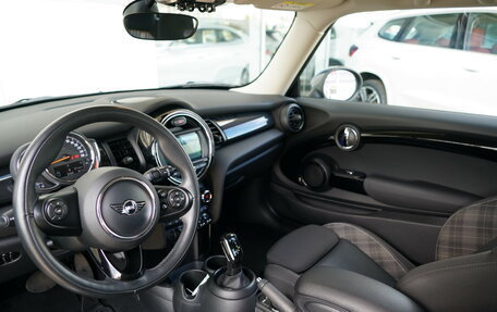 MINI Hatch, 2018 год, 2 690 000 рублей, 7 фотография