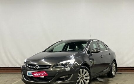 Opel Astra J, 2013 год, 899 000 рублей, 1 фотография