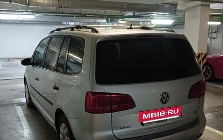 Volkswagen Touran III, 2010 год, 910 000 рублей, 5 фотография