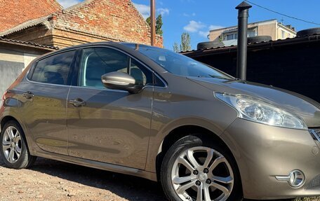 Peugeot 208 II, 2013 год, 850 000 рублей, 6 фотография