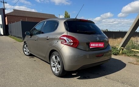 Peugeot 208 II, 2013 год, 850 000 рублей, 4 фотография