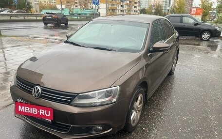Volkswagen Jetta VI, 2012 год, 952 000 рублей, 3 фотография