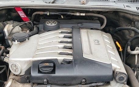 Volkswagen Touareg III, 2005 год, 1 100 000 рублей, 12 фотография
