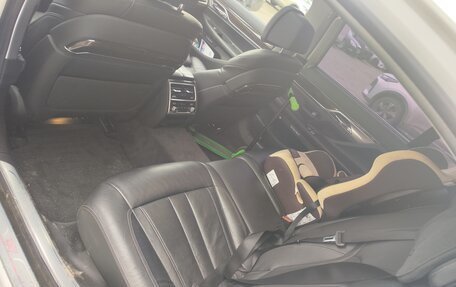 BMW 7 серия, 2015 год, 2 950 000 рублей, 11 фотография