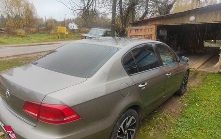 Volkswagen Passat B7, 2011 год, 900 000 рублей, 4 фотография