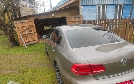 Volkswagen Passat B7, 2011 год, 900 000 рублей, 3 фотография