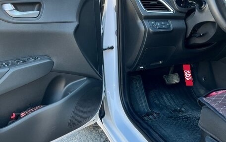 Hyundai Solaris II рестайлинг, 2021 год, 1 800 000 рублей, 11 фотография