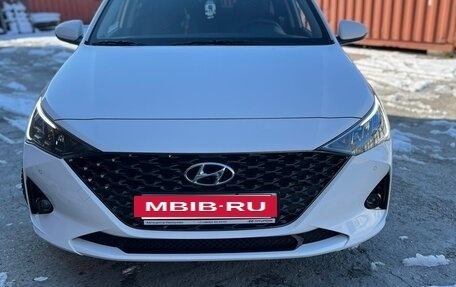 Hyundai Solaris II рестайлинг, 2021 год, 1 800 000 рублей, 19 фотография