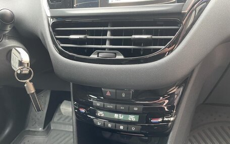 Peugeot 208 II, 2013 год, 649 000 рублей, 6 фотография