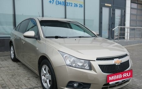 Chevrolet Cruze II, 2010 год, 599 000 рублей, 7 фотография