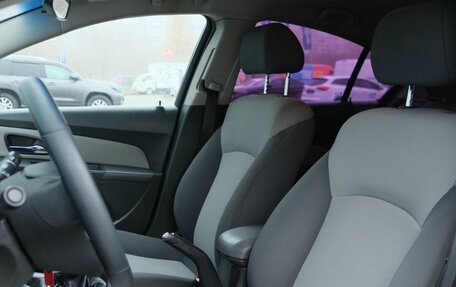 Chevrolet Cruze II, 2010 год, 599 000 рублей, 16 фотография