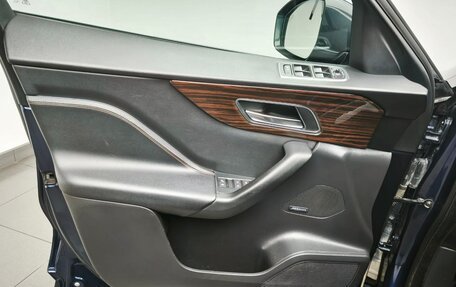 Jaguar F-Pace, 2016 год, 2 200 000 рублей, 12 фотография