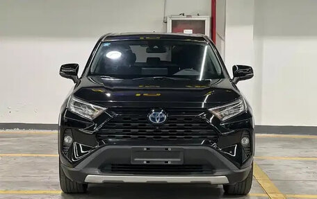 Toyota RAV4, 2022 год, 2 850 077 рублей, 2 фотография