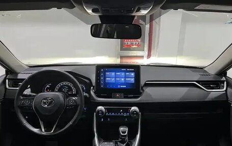 Toyota RAV4, 2022 год, 2 850 077 рублей, 12 фотография