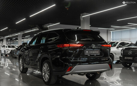 Toyota Highlander, 2025 год, 6 300 000 рублей, 4 фотография