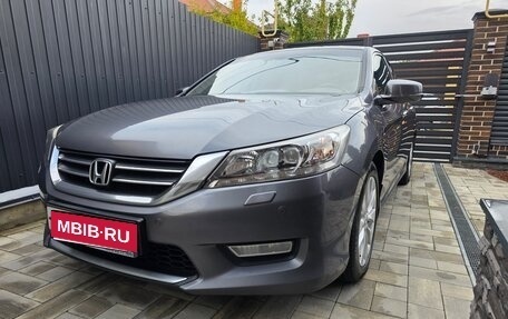 Honda Accord IX рестайлинг, 2013 год, 1 350 000 рублей, 1 фотография