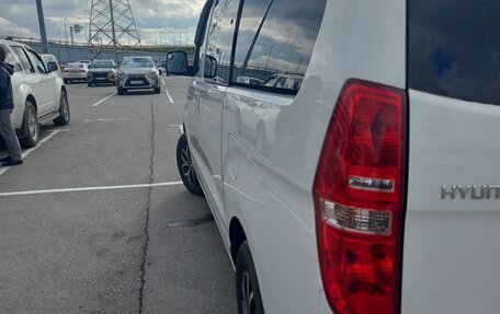 Hyundai H-1 II рестайлинг, 2019 год, 3 900 000 рублей, 6 фотография