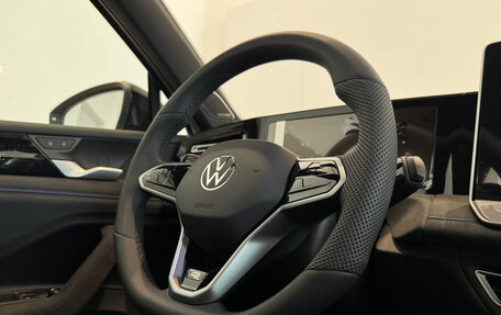Volkswagen Tiguan, 2025 год, 5 350 000 рублей, 26 фотография