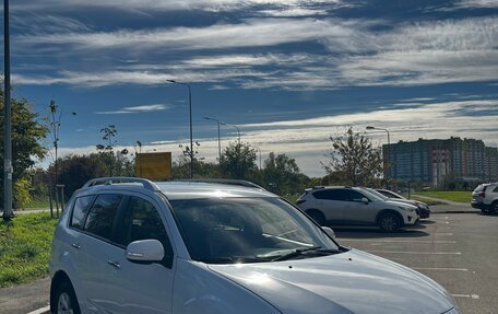 Mitsubishi Outlander III рестайлинг 3, 2010 год, 2 фотография