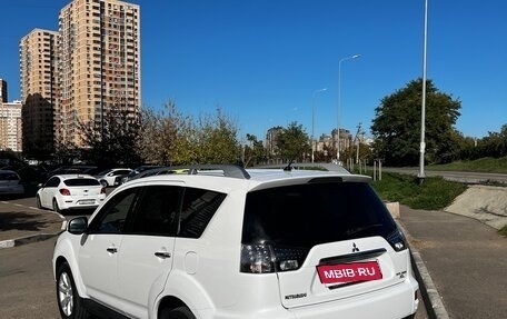 Mitsubishi Outlander III рестайлинг 3, 2010 год, 4 фотография