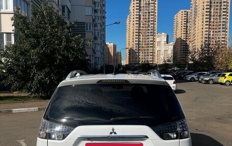 Mitsubishi Outlander III рестайлинг 3, 2010 год, 5 фотография