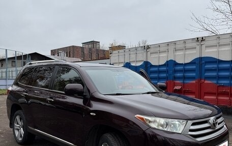 Toyota Highlander III, 2011 год, 2 050 000 рублей, 5 фотография