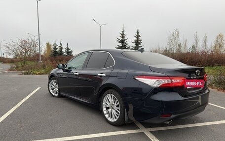 Toyota Camry, 2018 год, 2 730 000 рублей, 2 фотография