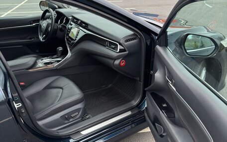 Toyota Camry, 2018 год, 2 730 000 рублей, 7 фотография