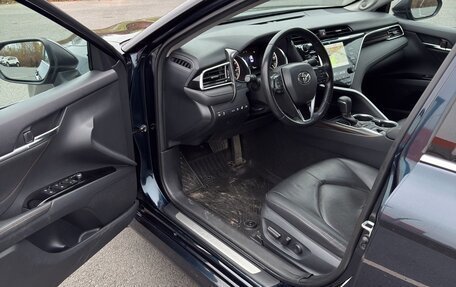 Toyota Camry, 2018 год, 2 730 000 рублей, 6 фотография