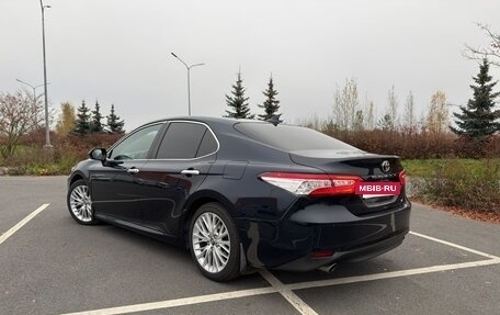 Toyota Camry, 2018 год, 2 730 000 рублей, 4 фотография