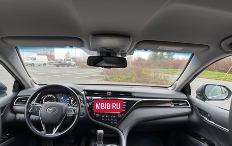 Toyota Camry, 2018 год, 2 730 000 рублей, 5 фотография