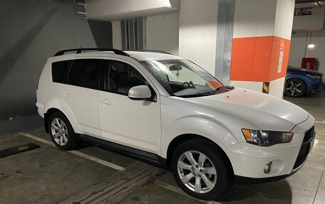 Mitsubishi Outlander III рестайлинг 3, 2011 год, 1 250 000 рублей, 2 фотография