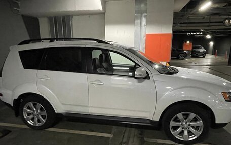 Mitsubishi Outlander III рестайлинг 3, 2011 год, 1 250 000 рублей, 3 фотография