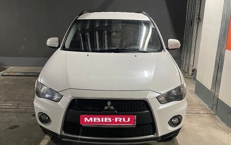 Mitsubishi Outlander III рестайлинг 3, 2011 год, 1 250 000 рублей, 1 фотография