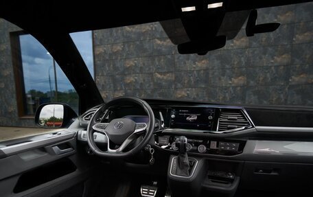 Volkswagen Multivan T6 рестайлинг, 2020 год, 9 500 000 рублей, 17 фотография