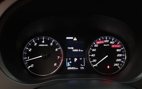 Mitsubishi Outlander III рестайлинг 3, 2018 год, 1 670 000 рублей, 8 фотография