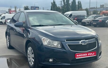 Chevrolet Cruze II, 2010 год, 690 000 рублей, 1 фотография