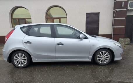 Hyundai i30 I, 2010 год, 650 000 рублей, 4 фотография