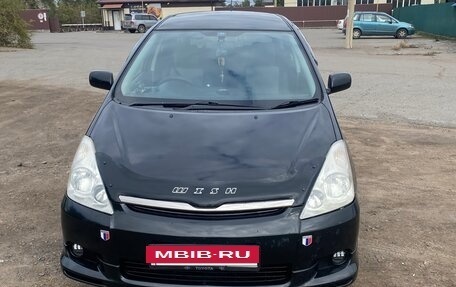 Toyota Wish II, 2003 год, 830 000 рублей, 2 фотография