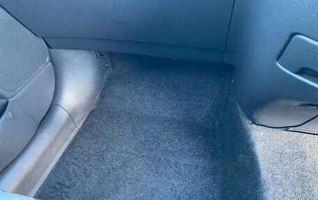Toyota Wish II, 2003 год, 830 000 рублей, 13 фотография