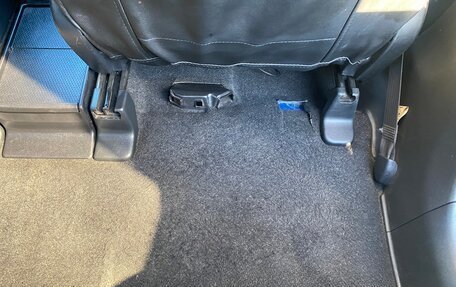 Toyota Wish II, 2003 год, 830 000 рублей, 19 фотография