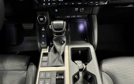 Toyota Land Cruiser Prado, 2024 год, 8 500 000 рублей, 22 фотография