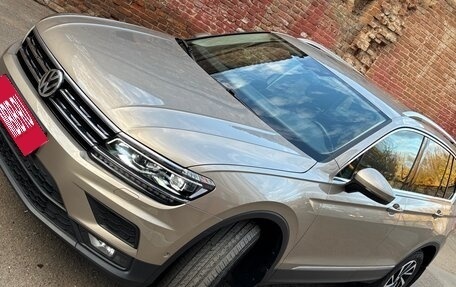 Volkswagen Tiguan II, 2018 год, 2 900 000 рублей, 1 фотография