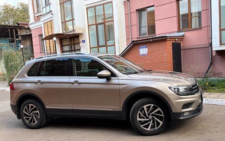 Volkswagen Tiguan II, 2018 год, 2 900 000 рублей, 2 фотография