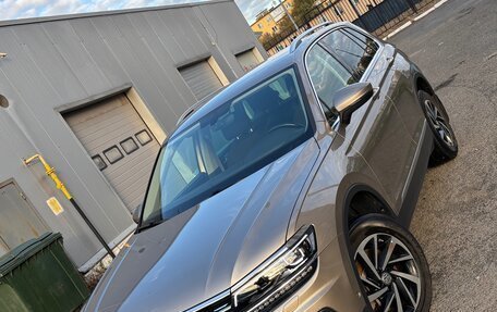 Volkswagen Tiguan II, 2018 год, 2 900 000 рублей, 5 фотография