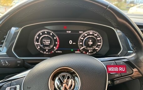 Volkswagen Tiguan II, 2018 год, 2 900 000 рублей, 6 фотография