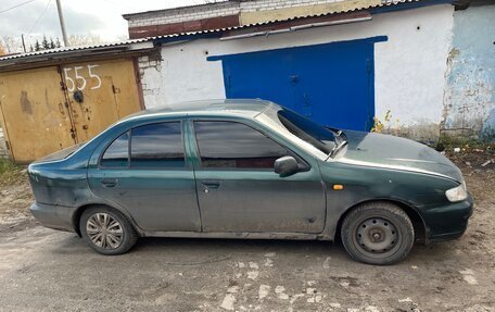 Nissan Almera, 1997 год, 140 000 рублей, 2 фотография